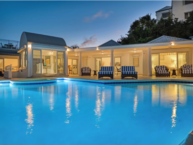 Dramatic Views from Hill Perched Villa!